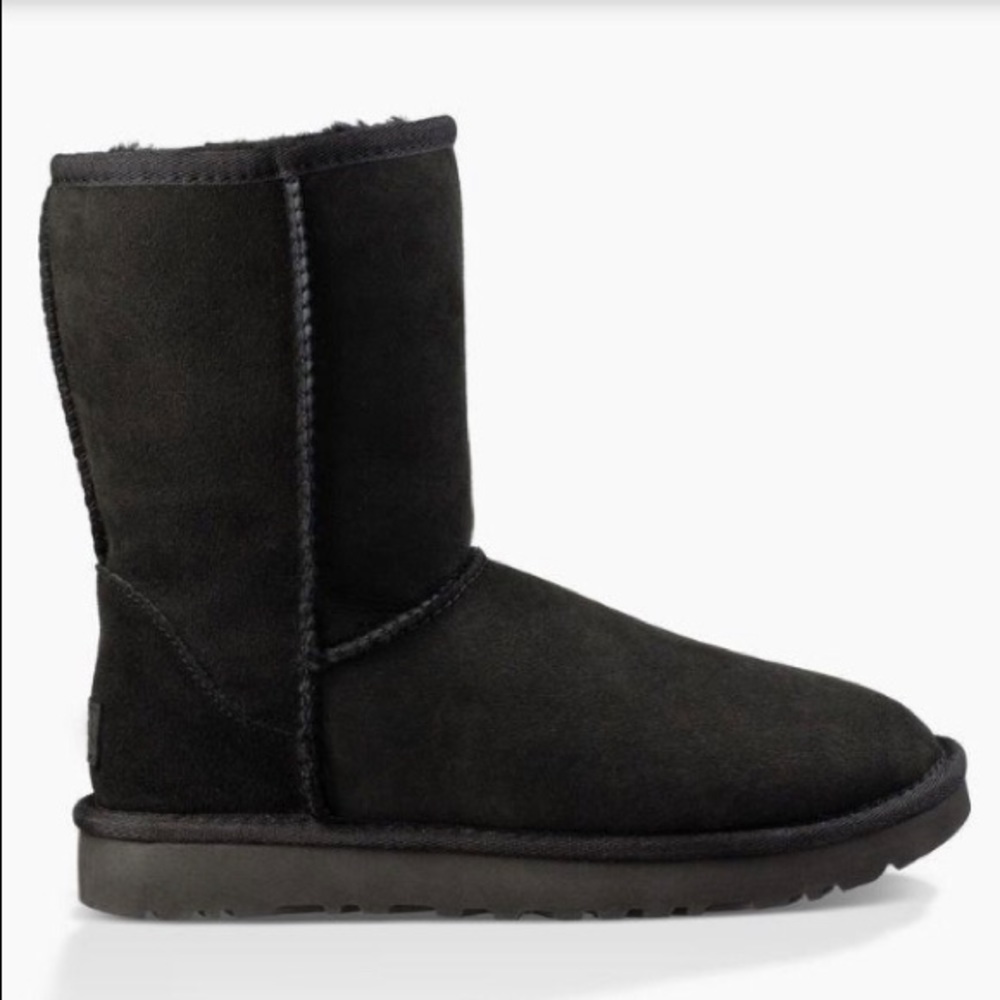 Ugg Classic Short II womens boot size 9